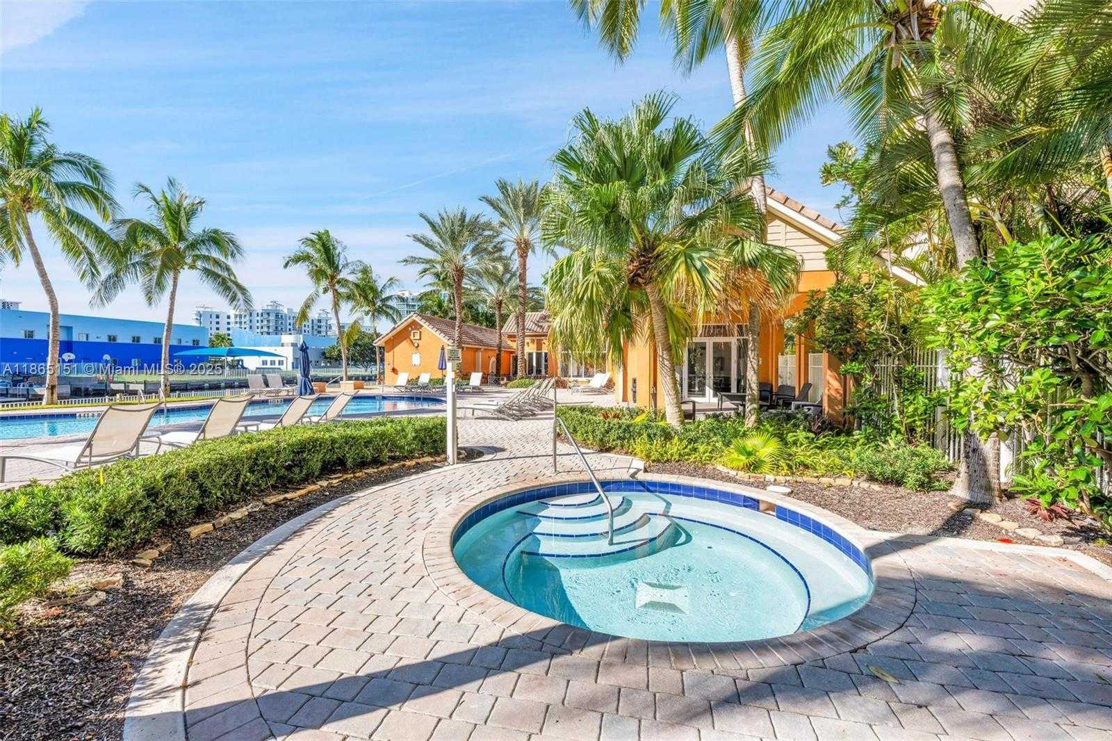 Small Image of 3330 NORTH EAST 190TH ST #1217, Aventura Number 32