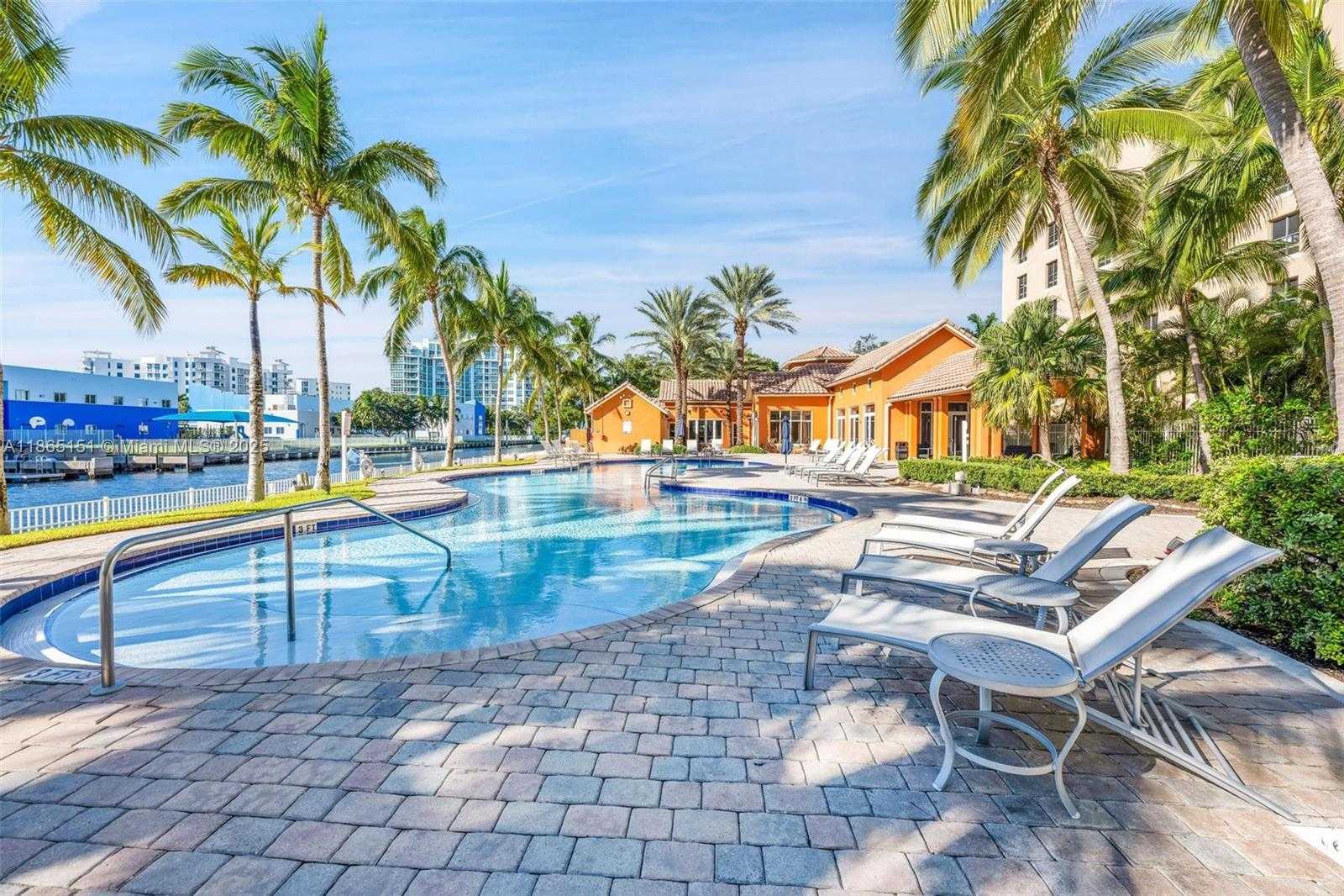 Small Image of 3330 NORTH EAST 190TH ST #1217, Aventura Number 33
