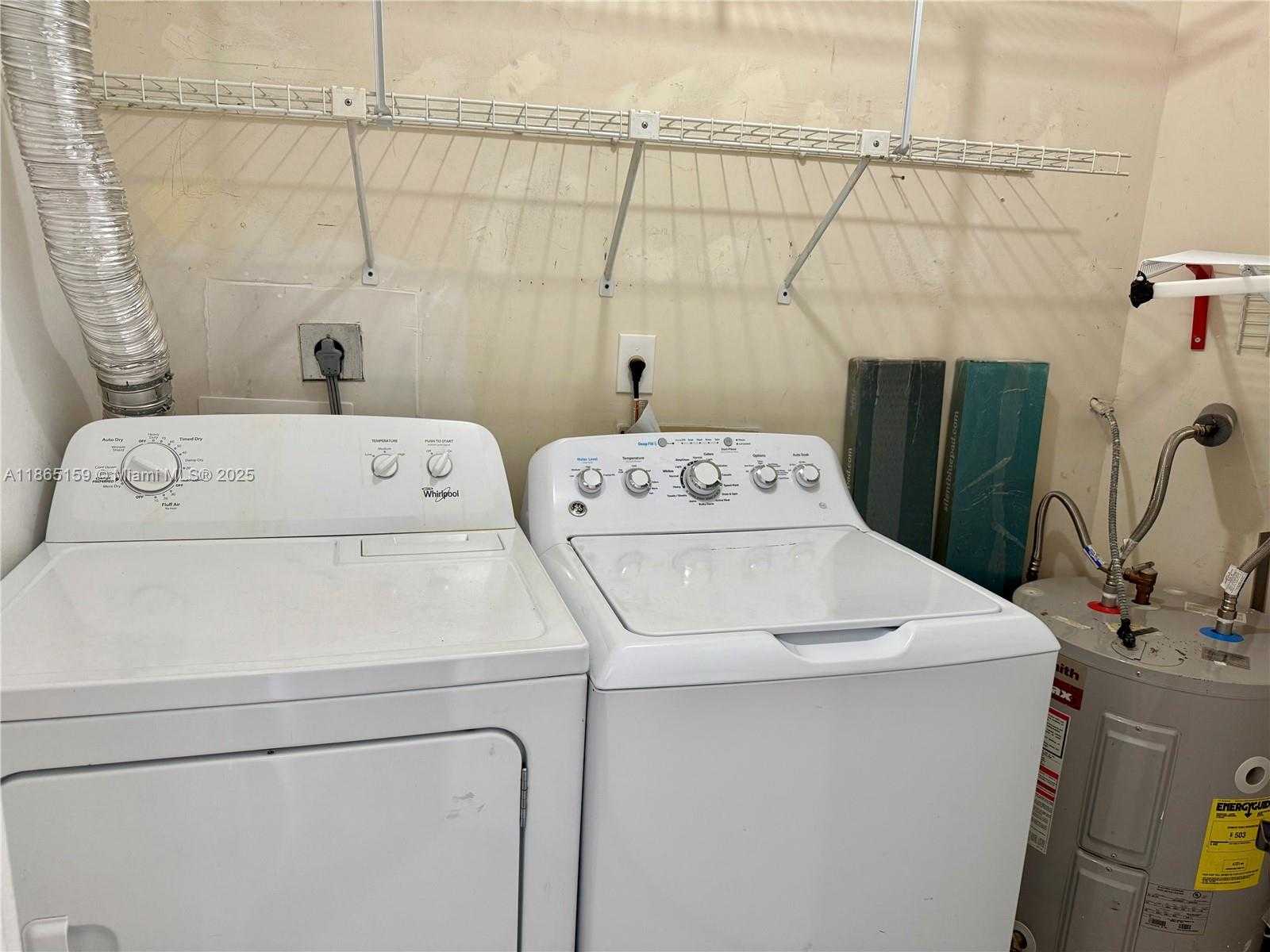 Small Image of 9429 FONTAINEBLEAU BLVD #101-33, Miami Number 16