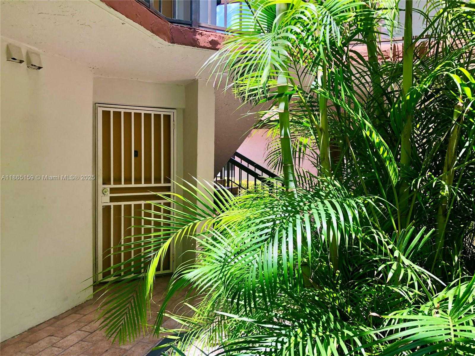 Small Image of 9429 FONTAINEBLEAU BLVD #101-33, Miami Number 2