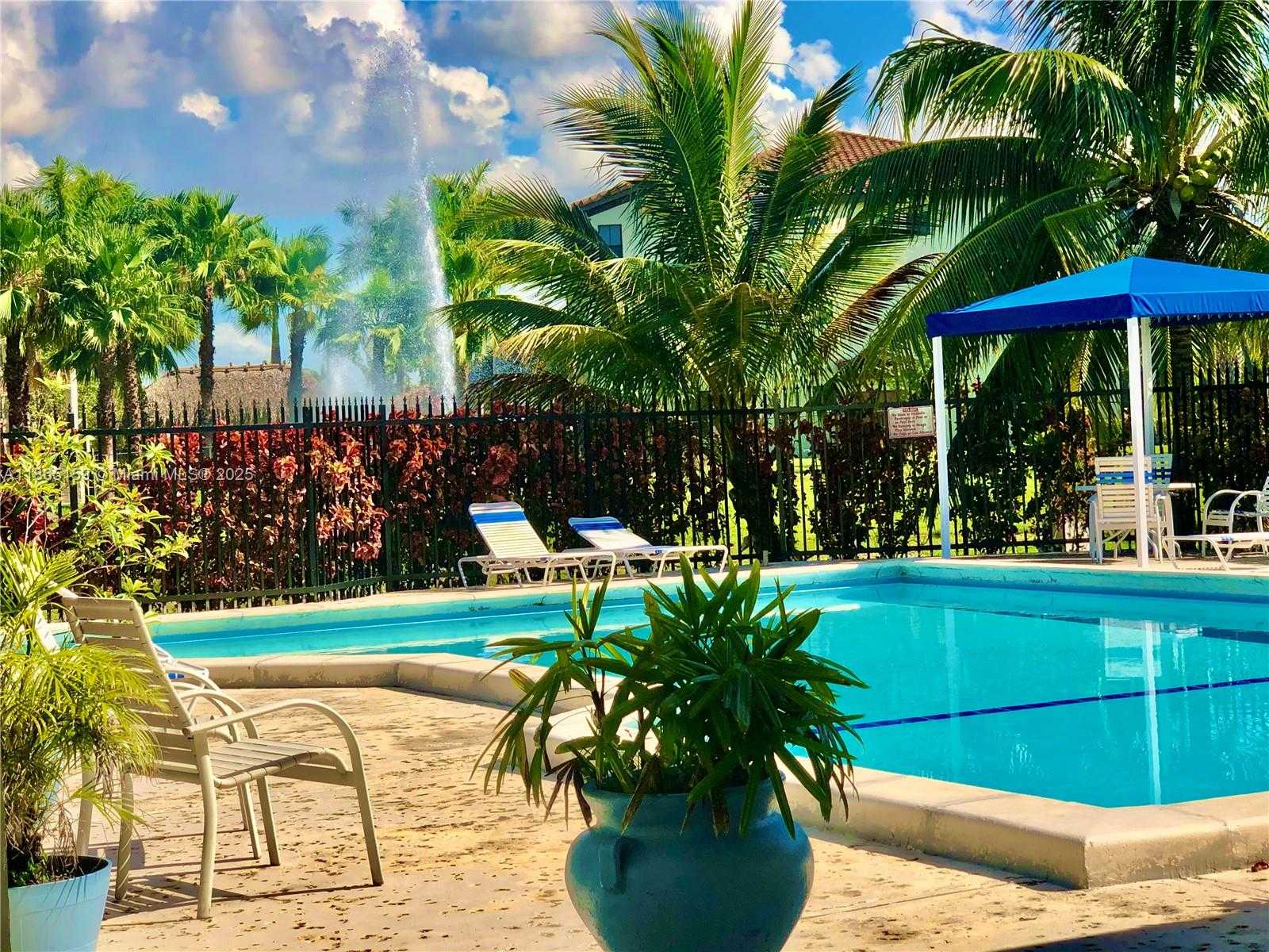Small Image of 9429 FONTAINEBLEAU BLVD #101-33, Miami Number 21