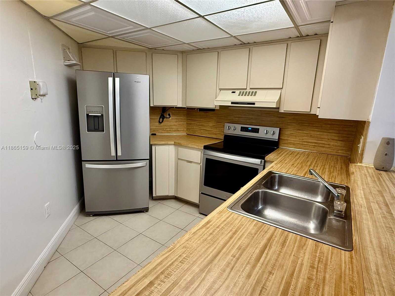 Small Image of 9429 FONTAINEBLEAU BLVD #101-33, Miami Number 9