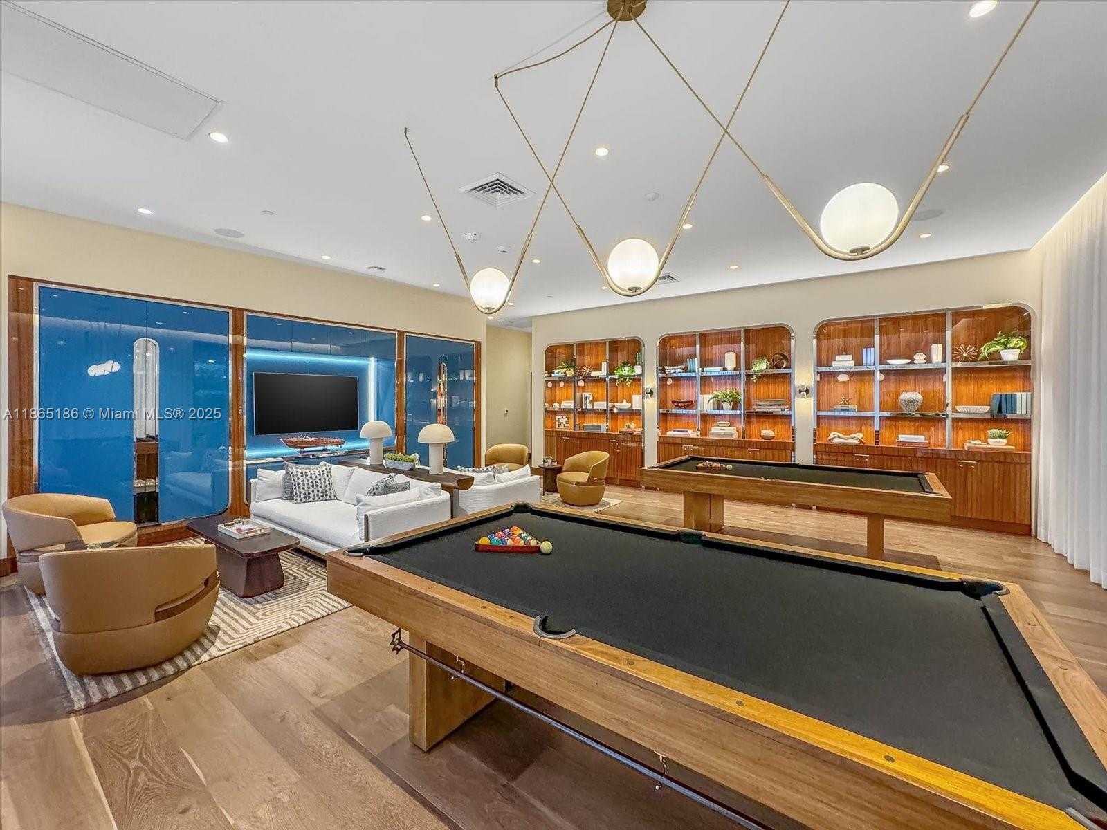 Small Image of 2678 TIGERTAIL AVE #315, Miami Number 12