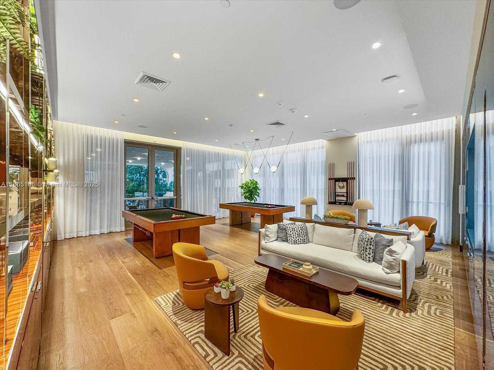 Small Image of 2678 TIGERTAIL AVE #315, Miami Number 15