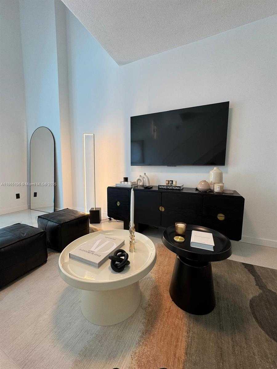 Small Image of 60 SOUTH WEST 13TH ST #1406, Miami Number 10