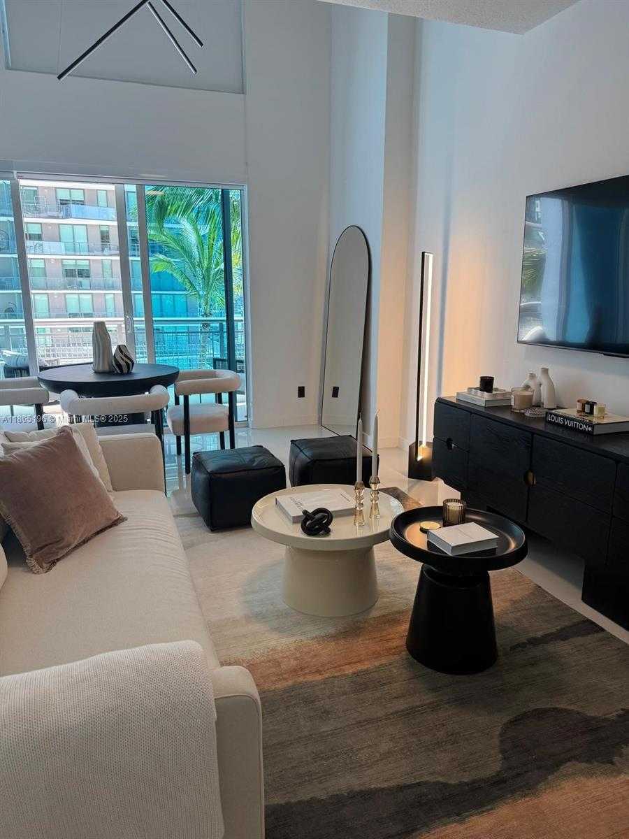 Small Image of 60 SOUTH WEST 13TH ST #1406, Miami Number 11