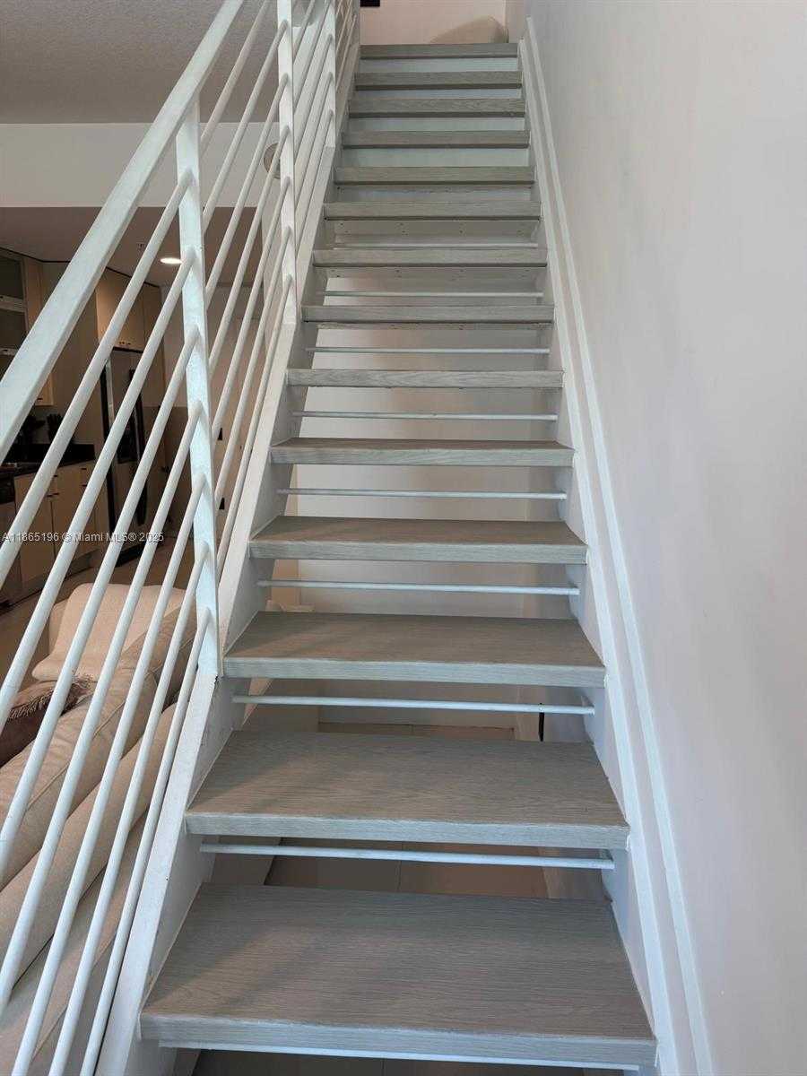 Small Image of 60 SOUTH WEST 13TH ST #1406, Miami Number 8