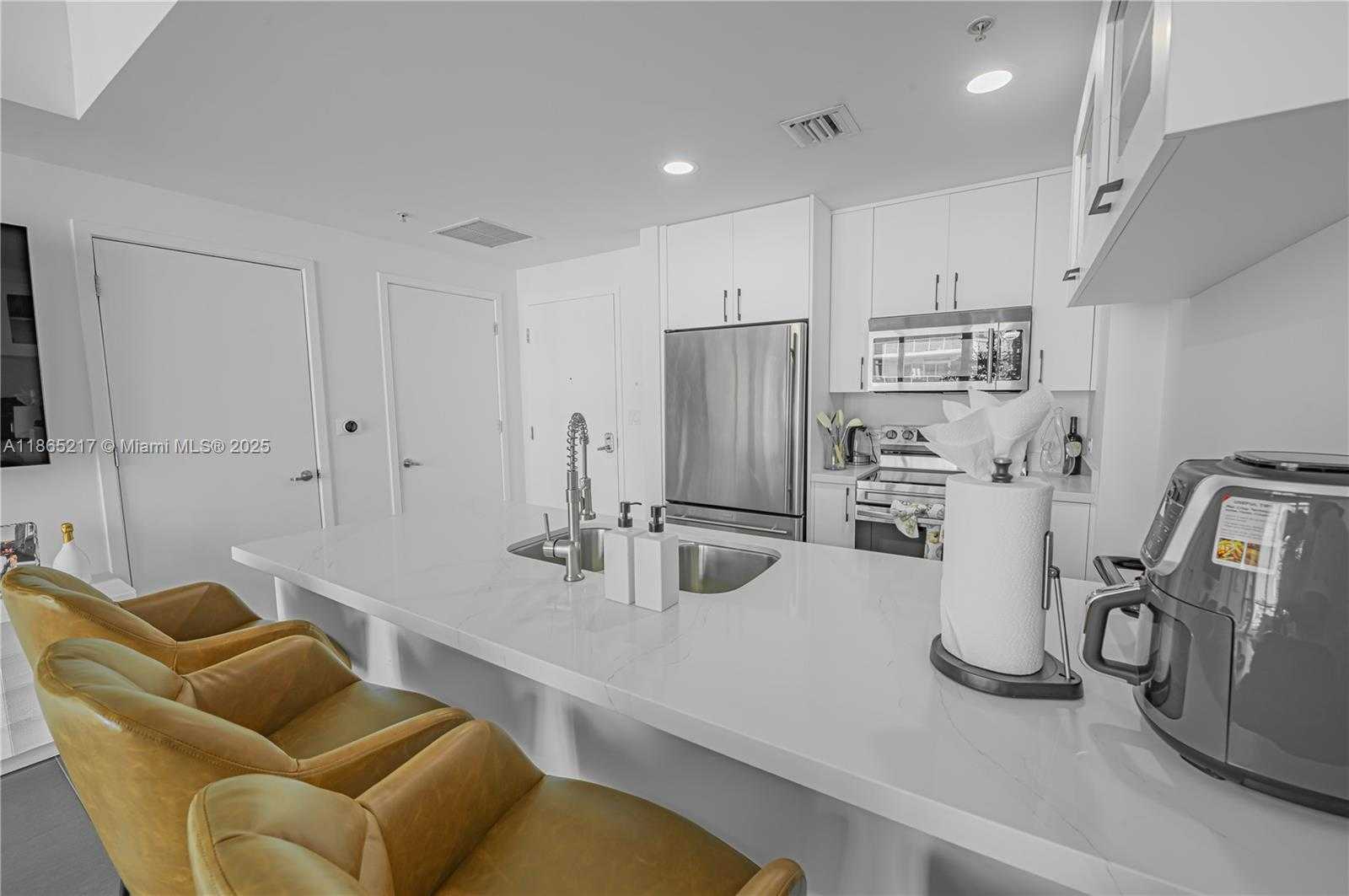 Small Image of 3301 NORTH EAST 1ST AVE #M0703, Miami Number 26