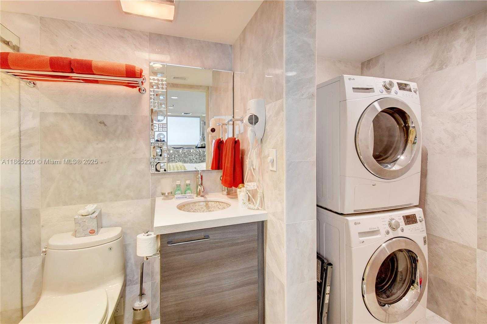 Small Image of 5445 COLLINS AVE #P2, Miami Beach Number 16