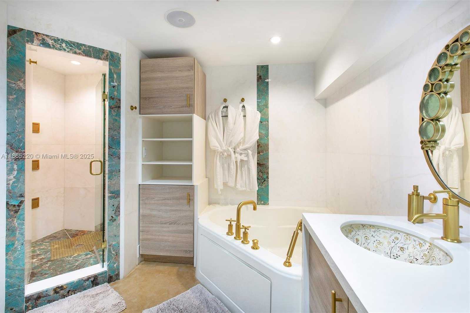Small Image of 5445 COLLINS AVE #P2, Miami Beach Number 17