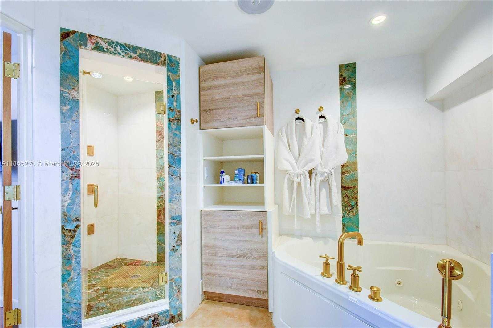 Small Image of 5445 COLLINS AVE #P2, Miami Beach Number 18