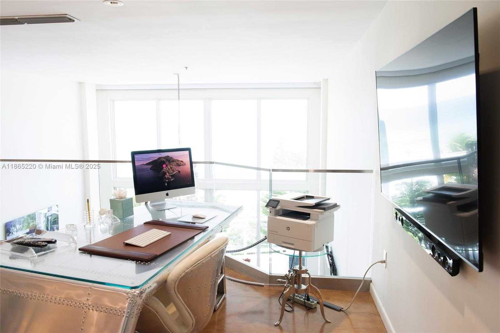 Small Image of 5445 COLLINS AVE #P2, Miami Beach Number 20
