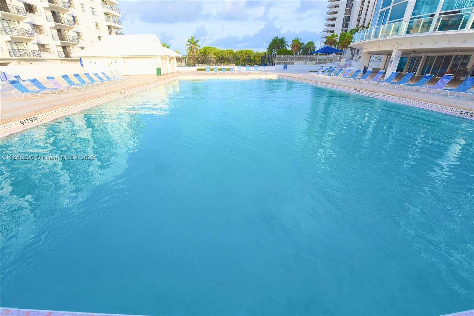 Small Image of 5445 COLLINS AVE #P2, Miami Beach Number 29