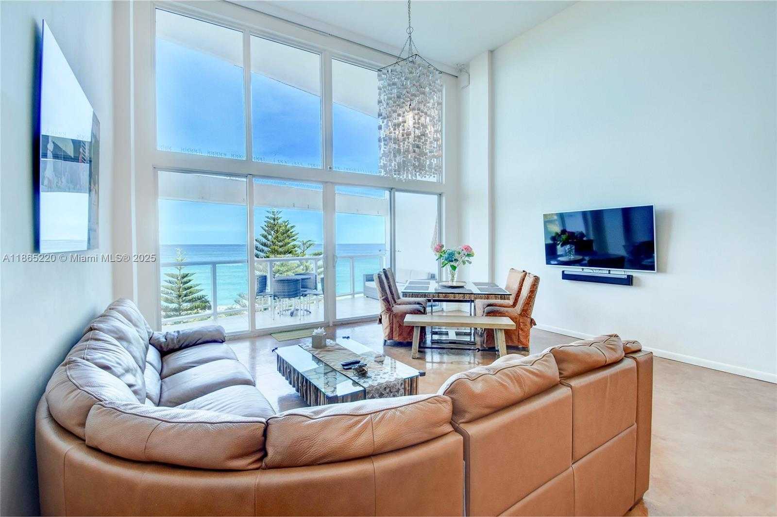 Small Image of 5445 COLLINS AVE #P2, Miami Beach Number 3