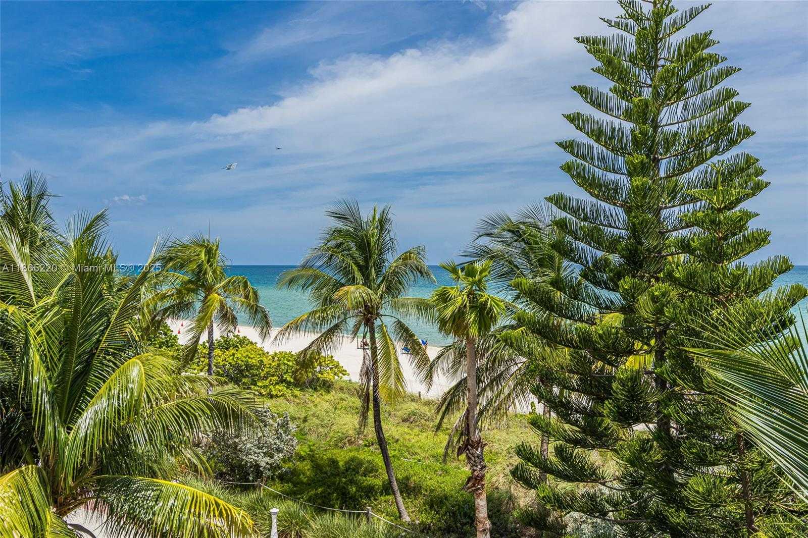 Small Image of 5445 COLLINS AVE #P2, Miami Beach Number 39