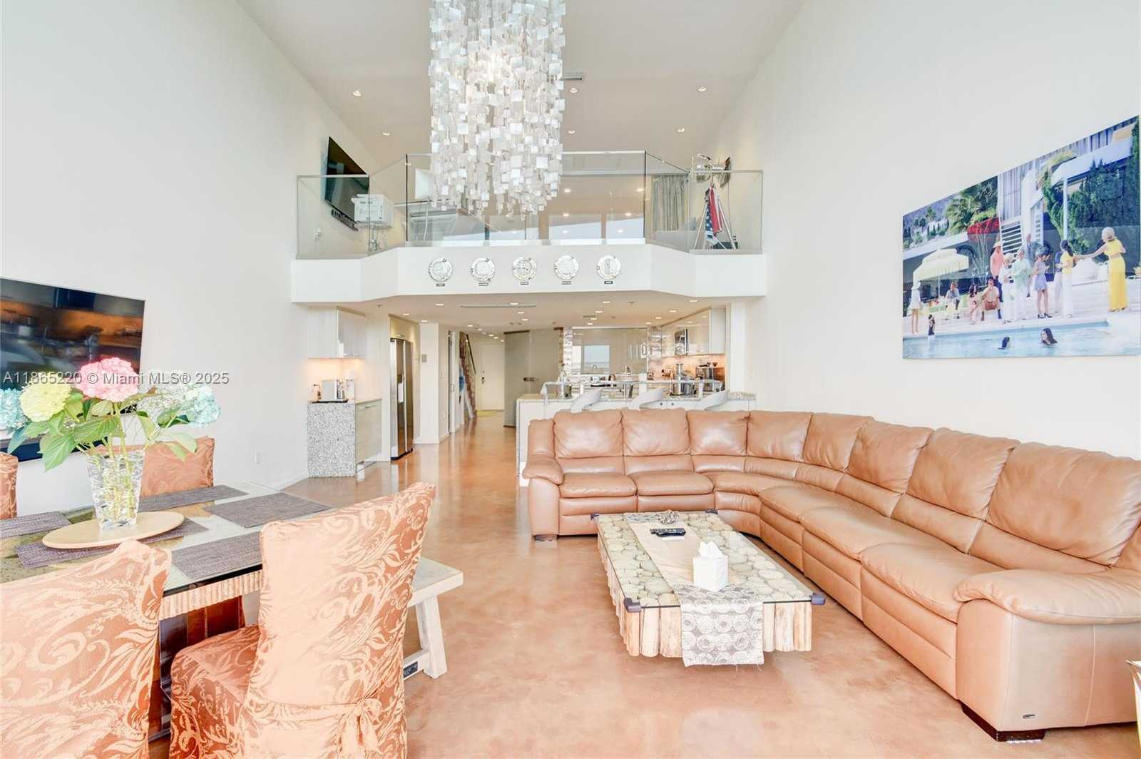 Small Image of 5445 COLLINS AVE #P2, Miami Beach Number 4