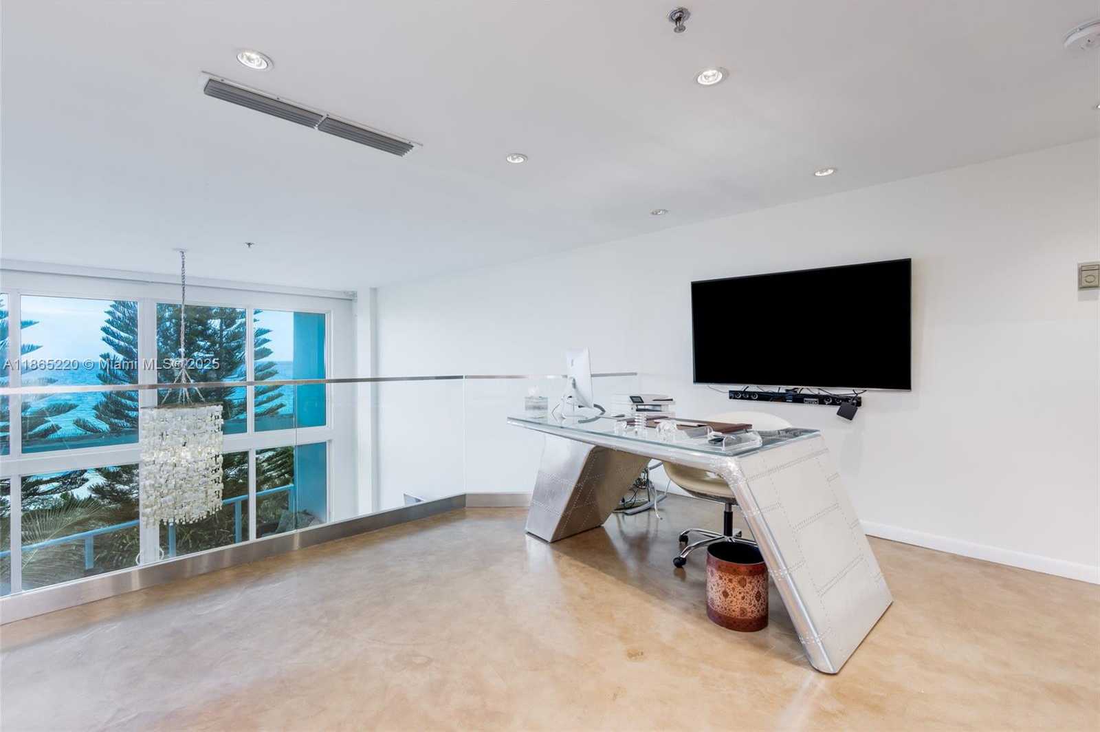 Small Image of 5445 COLLINS AVE #P2, Miami Beach Number 54