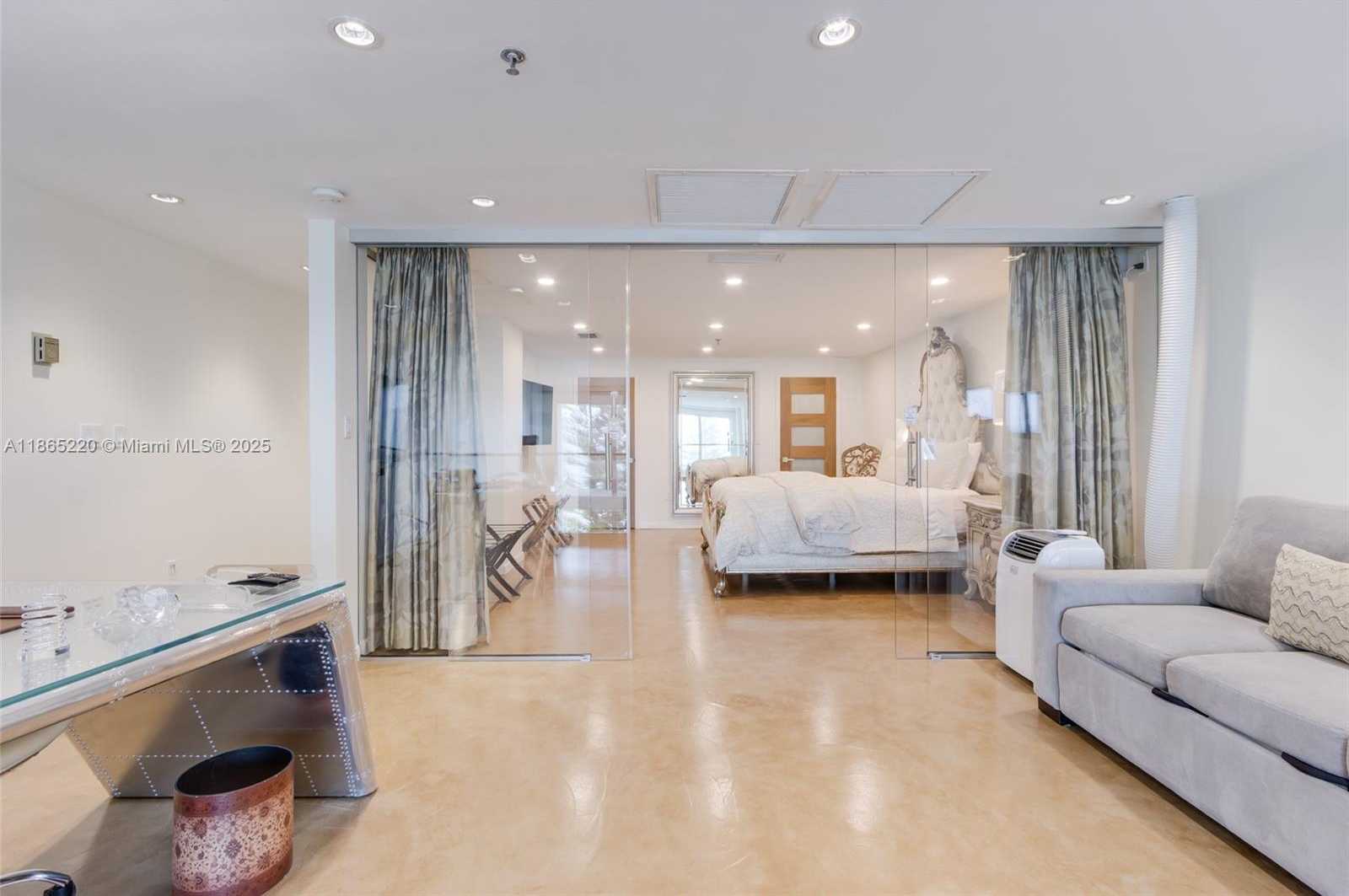 Small Image of 5445 COLLINS AVE #P2, Miami Beach Number 55