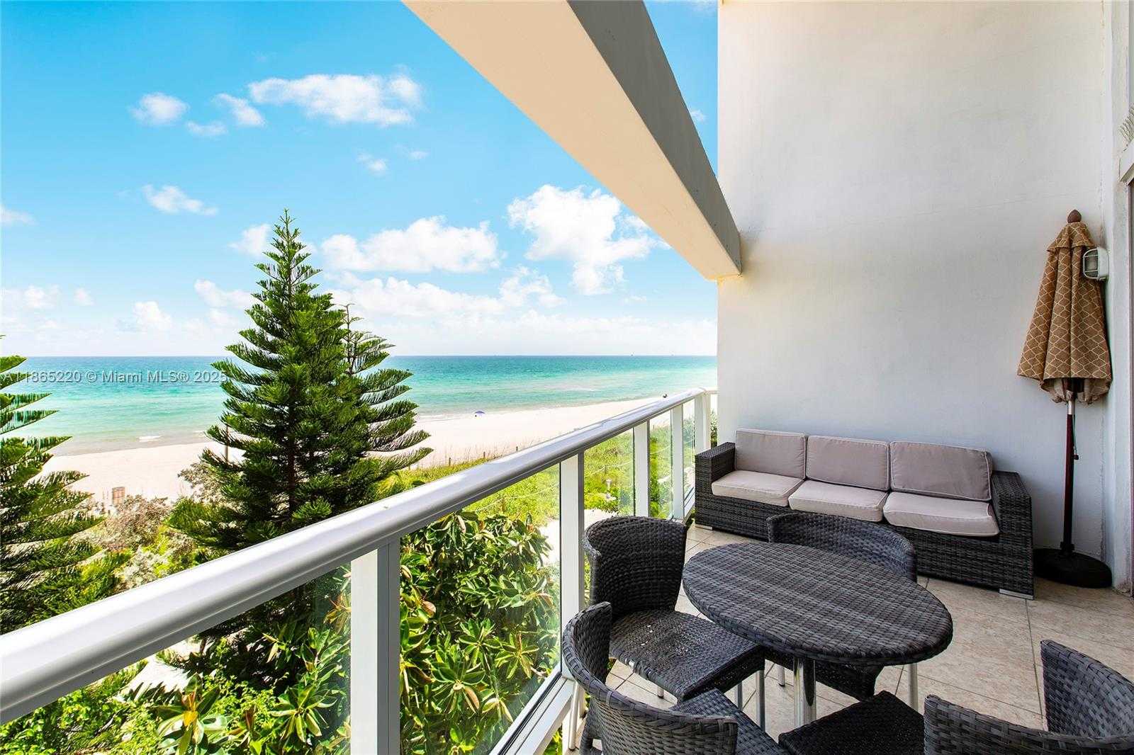 Small Image of 5445 COLLINS AVE #P2, Miami Beach Number 9