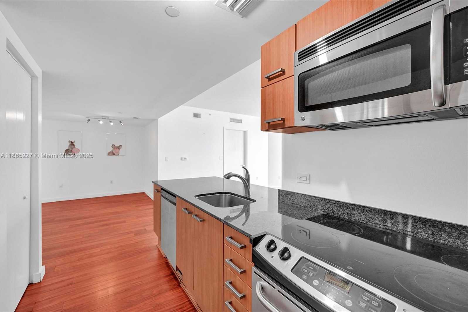 Small Image of 350 SOUTH MIAMI AVE #1403, Miami Number 18