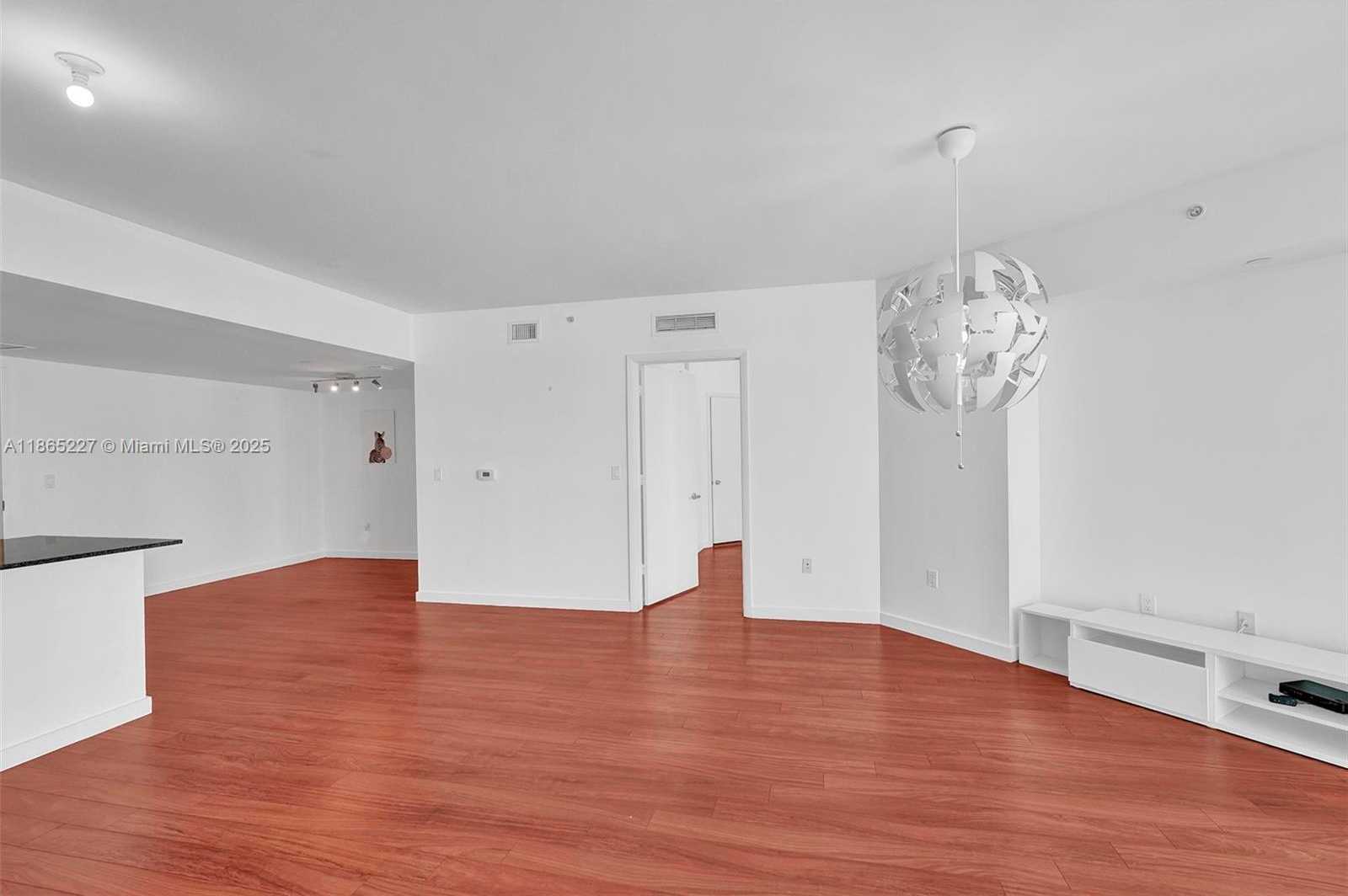 Small Image of 350 SOUTH MIAMI AVE #1403, Miami Number 23