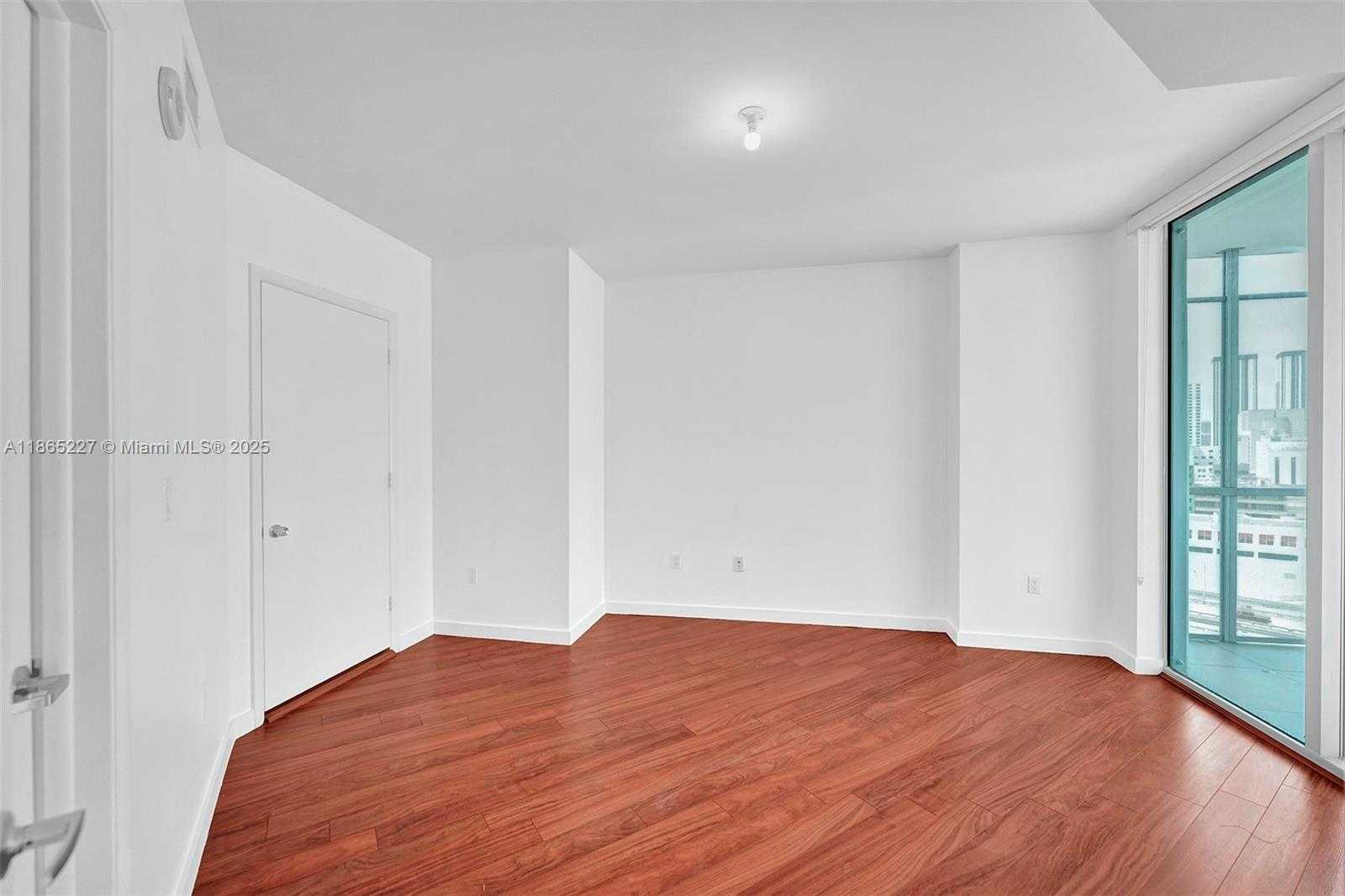 Small Image of 350 SOUTH MIAMI AVE #1403, Miami Number 25