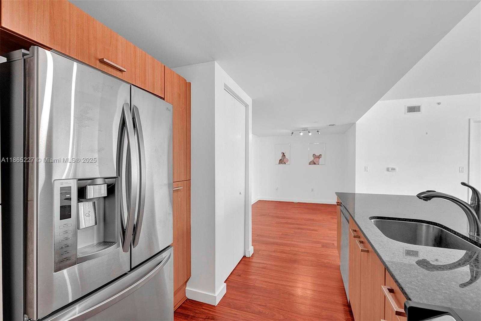 Small Image of 350 SOUTH MIAMI AVE #1403, Miami Number 4