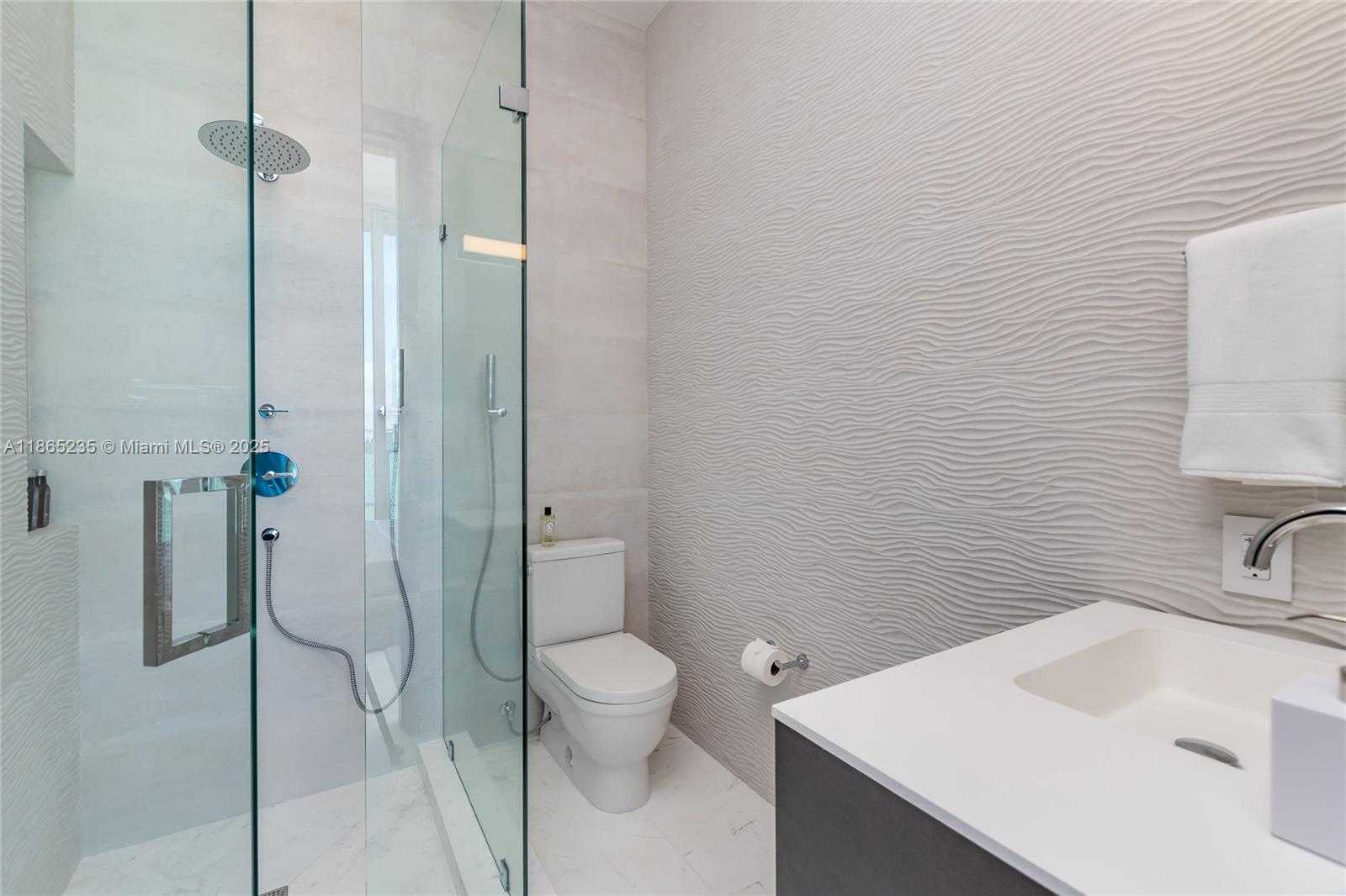 Small Image of 2669 SOUTH BAYSHORE DR #PH1-N, Coconut Grove Number 33