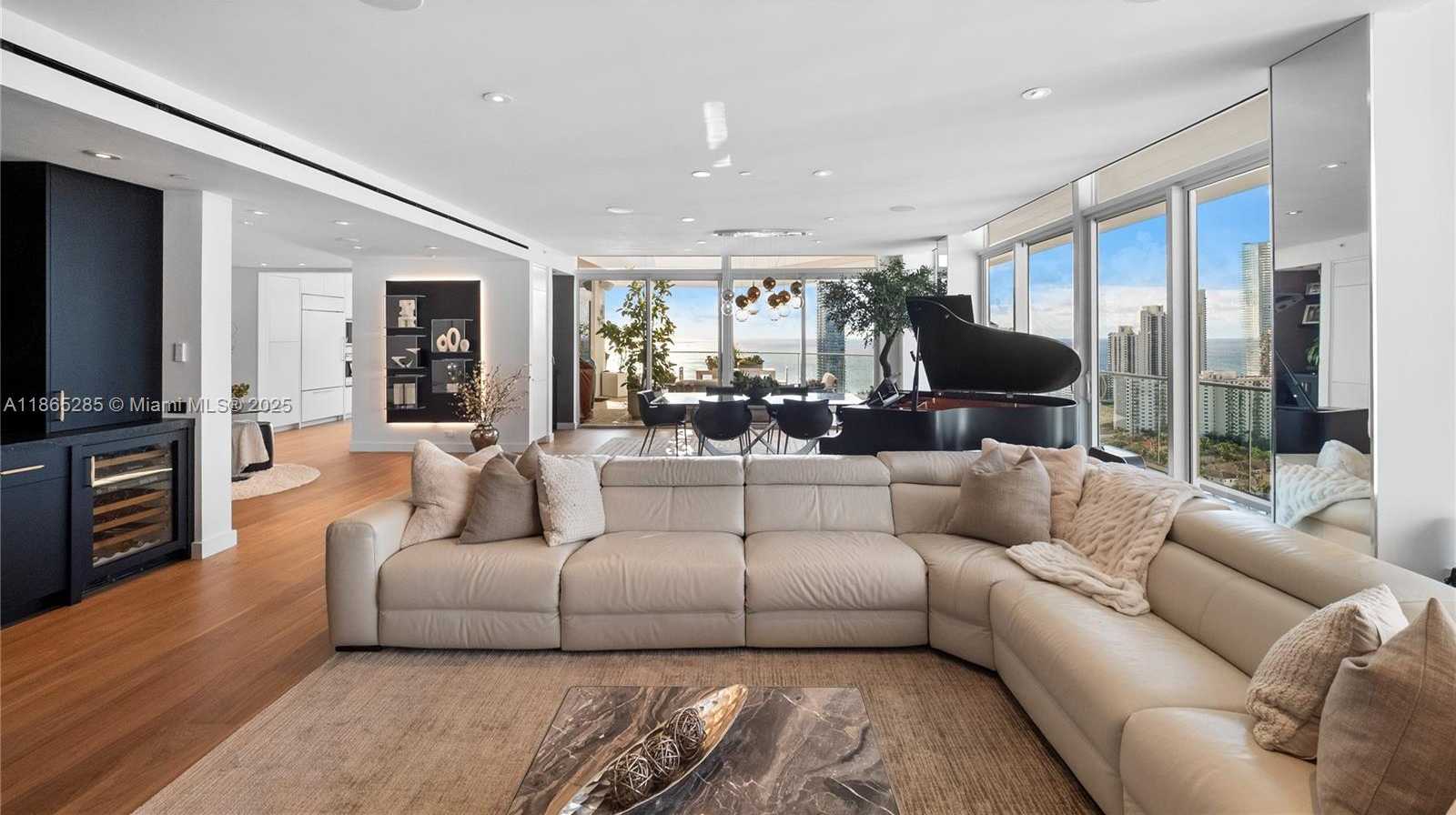 Small Image of 19707 TURNBERRY WAY #TS-3, Aventura Number 10