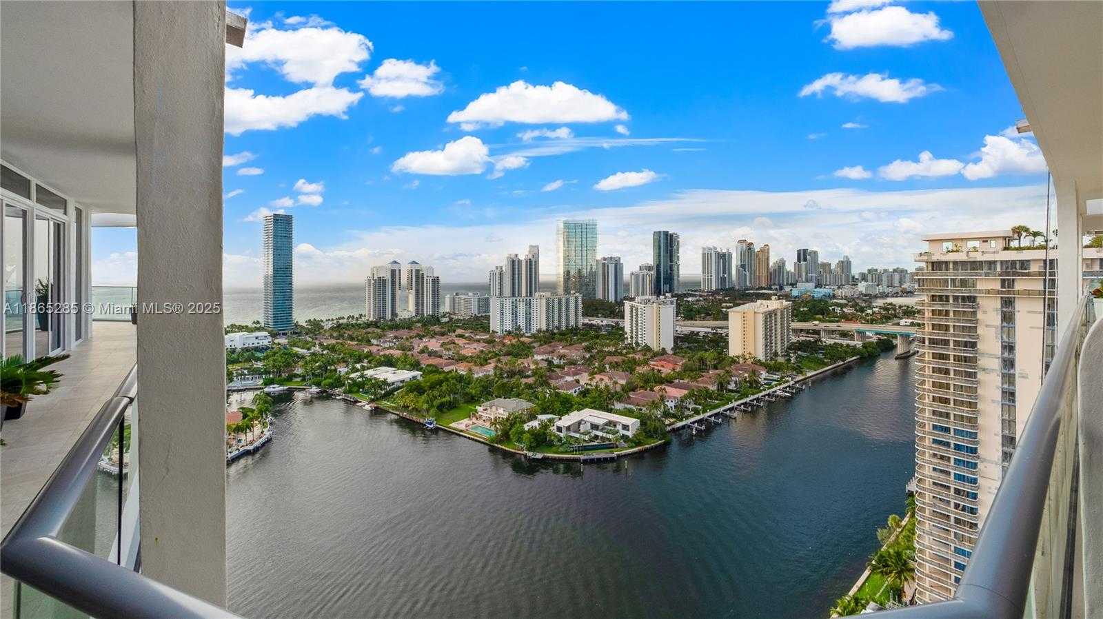 Small Image of 19707 TURNBERRY WAY #TS-3, Aventura Number 23
