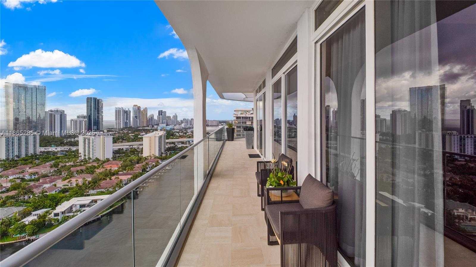 Small Image of 19707 TURNBERRY WAY #TS-3, Aventura Number 25