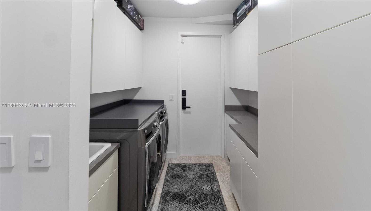 Small Image of 19707 TURNBERRY WAY #TS-3, Aventura Number 56