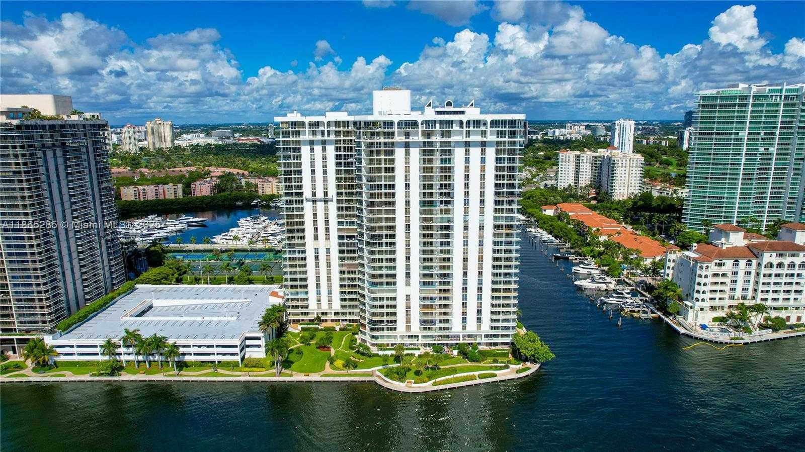 Small Image of 19707 TURNBERRY WAY #TS-3, Aventura Number 59