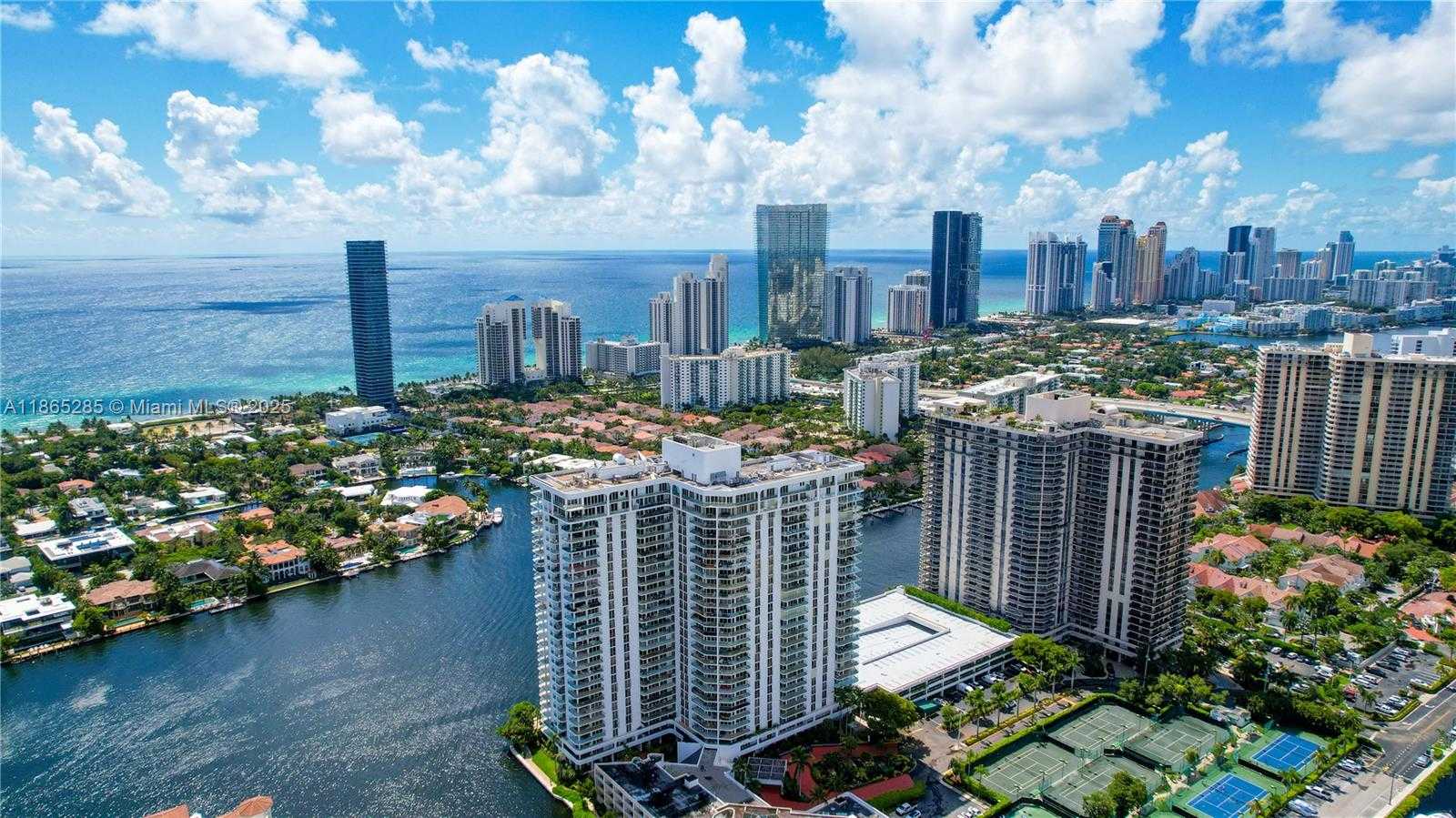 Small Image of 19707 TURNBERRY WAY #TS-3, Aventura Number 61