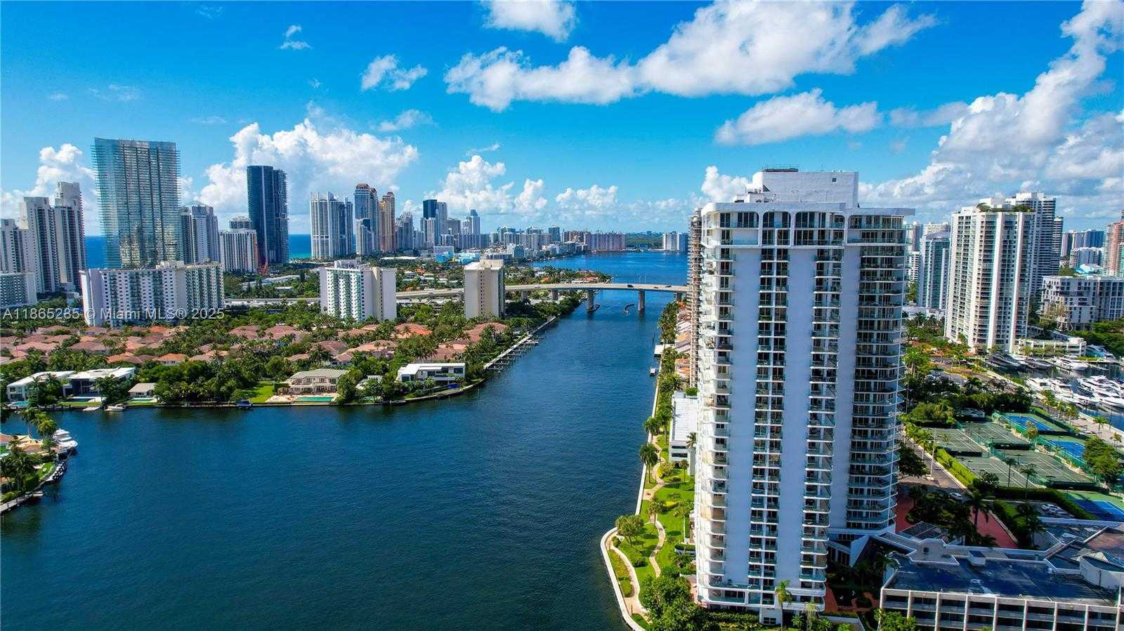 Small Image of 19707 TURNBERRY WAY #TS-3, Aventura Number 62