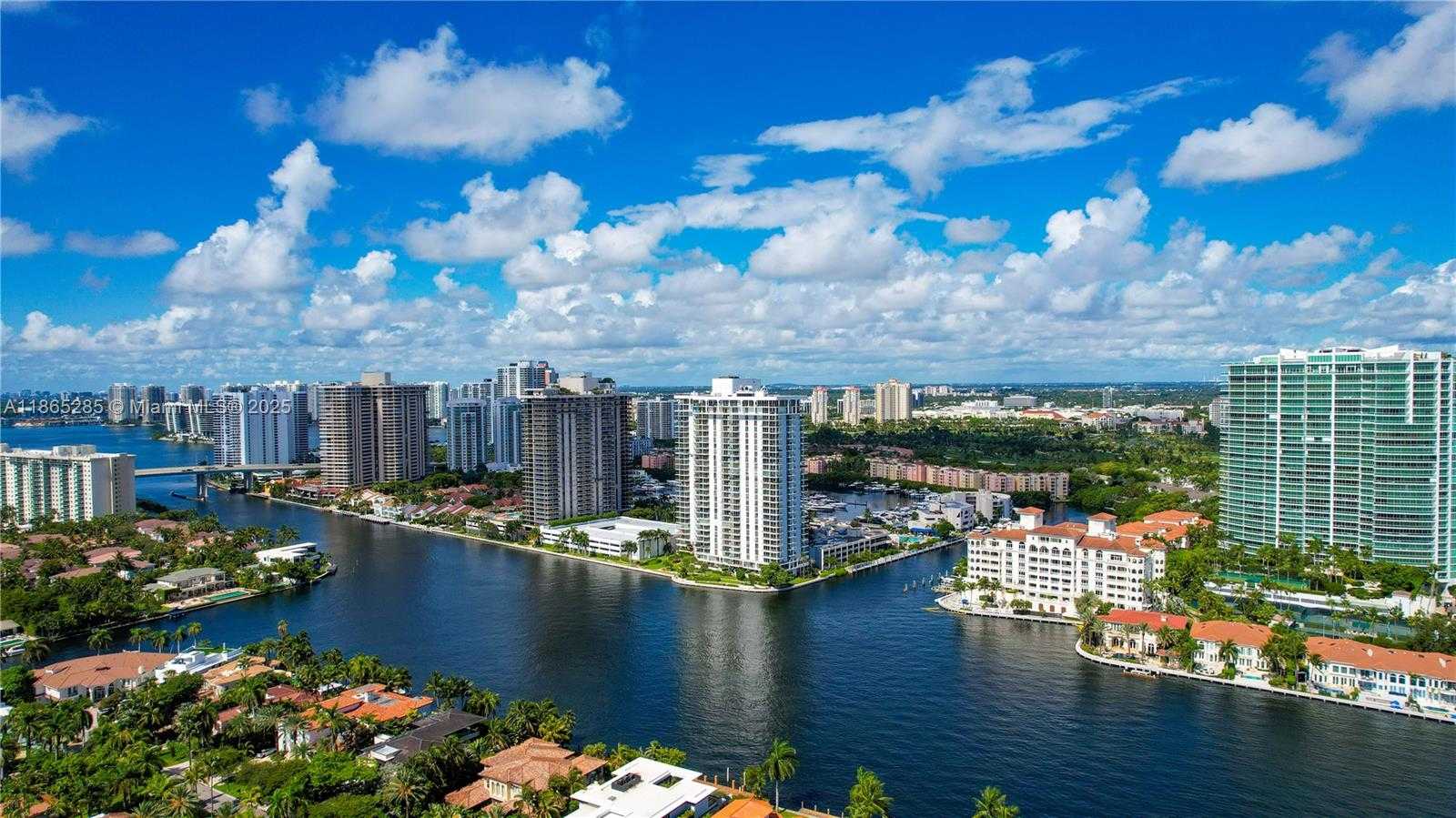 Small Image of 19707 TURNBERRY WAY #TS-3, Aventura Number 63