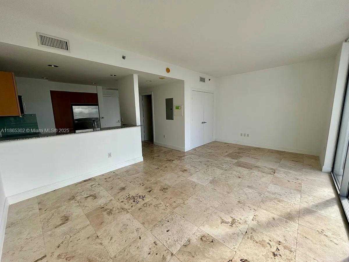 Small Image of 1060 BRICKELL AVE #3309, Miami Number 7