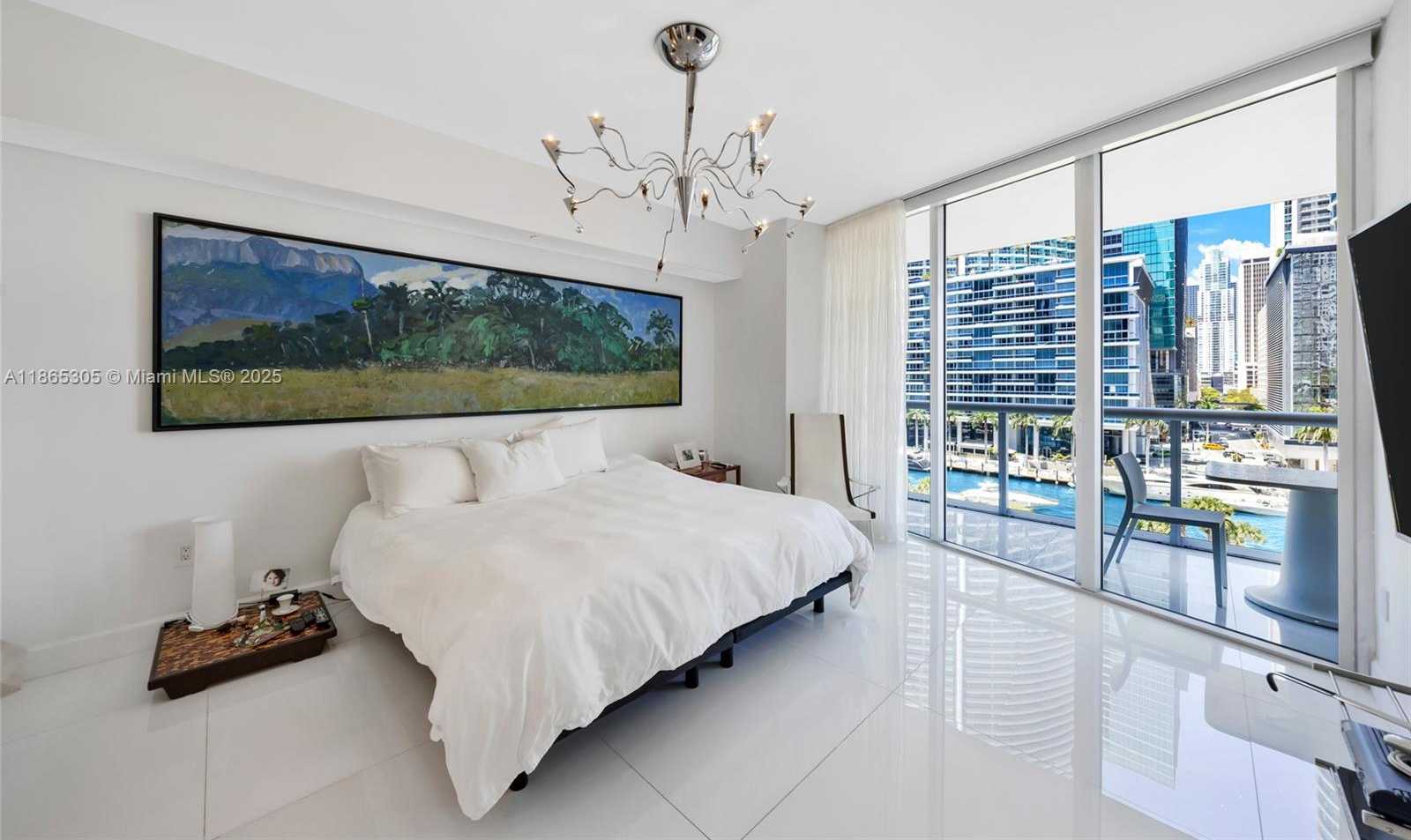 Small Image of 475 BRICKELL AVE #712-714, Miami Number 16