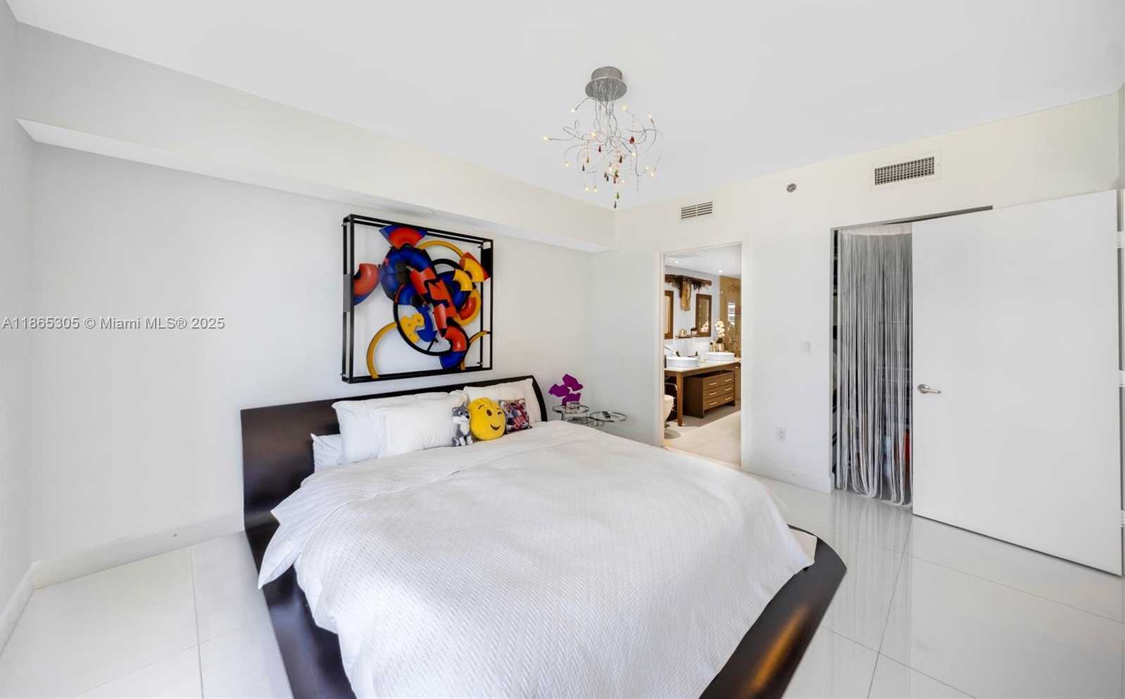Small Image of 475 BRICKELL AVE #712-714, Miami Number 17