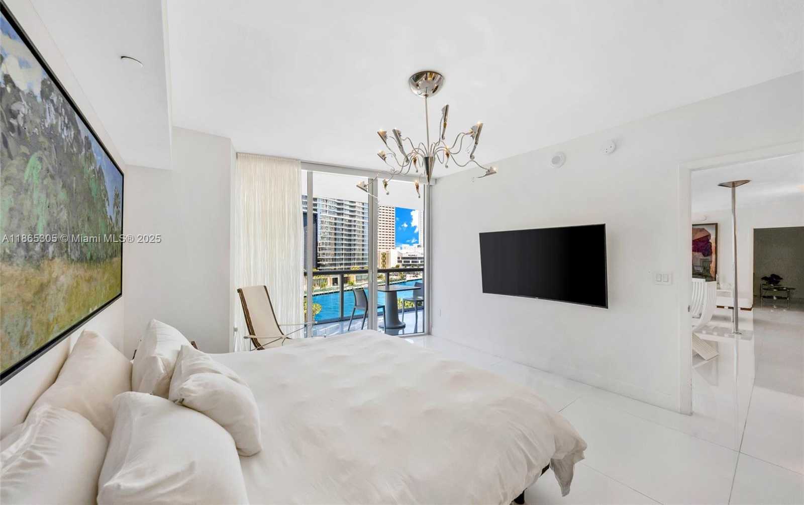 Small Image of 475 BRICKELL AVE #712-714, Miami Number 19