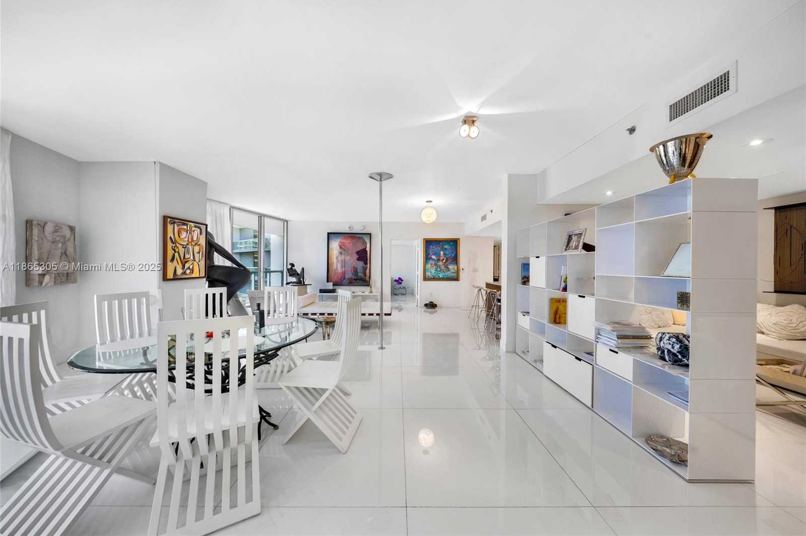 Small Image of 475 BRICKELL AVE #712-714, Miami Number 2