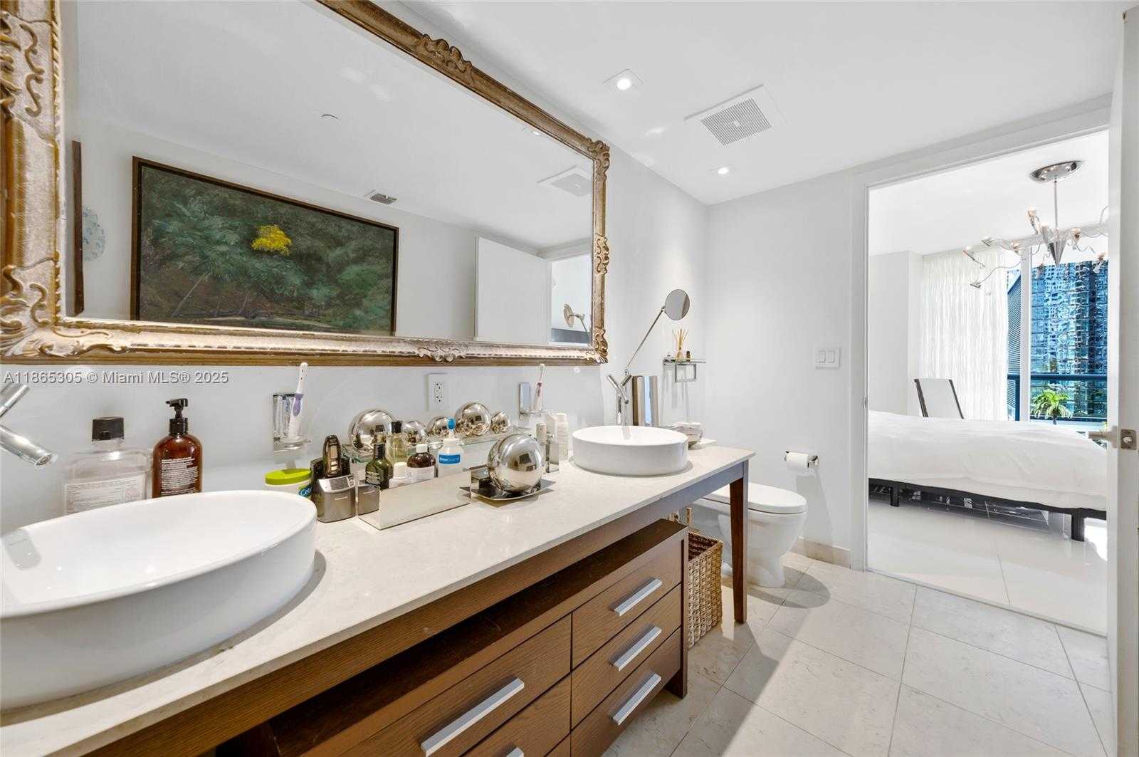Small Image of 475 BRICKELL AVE #712-714, Miami Number 23