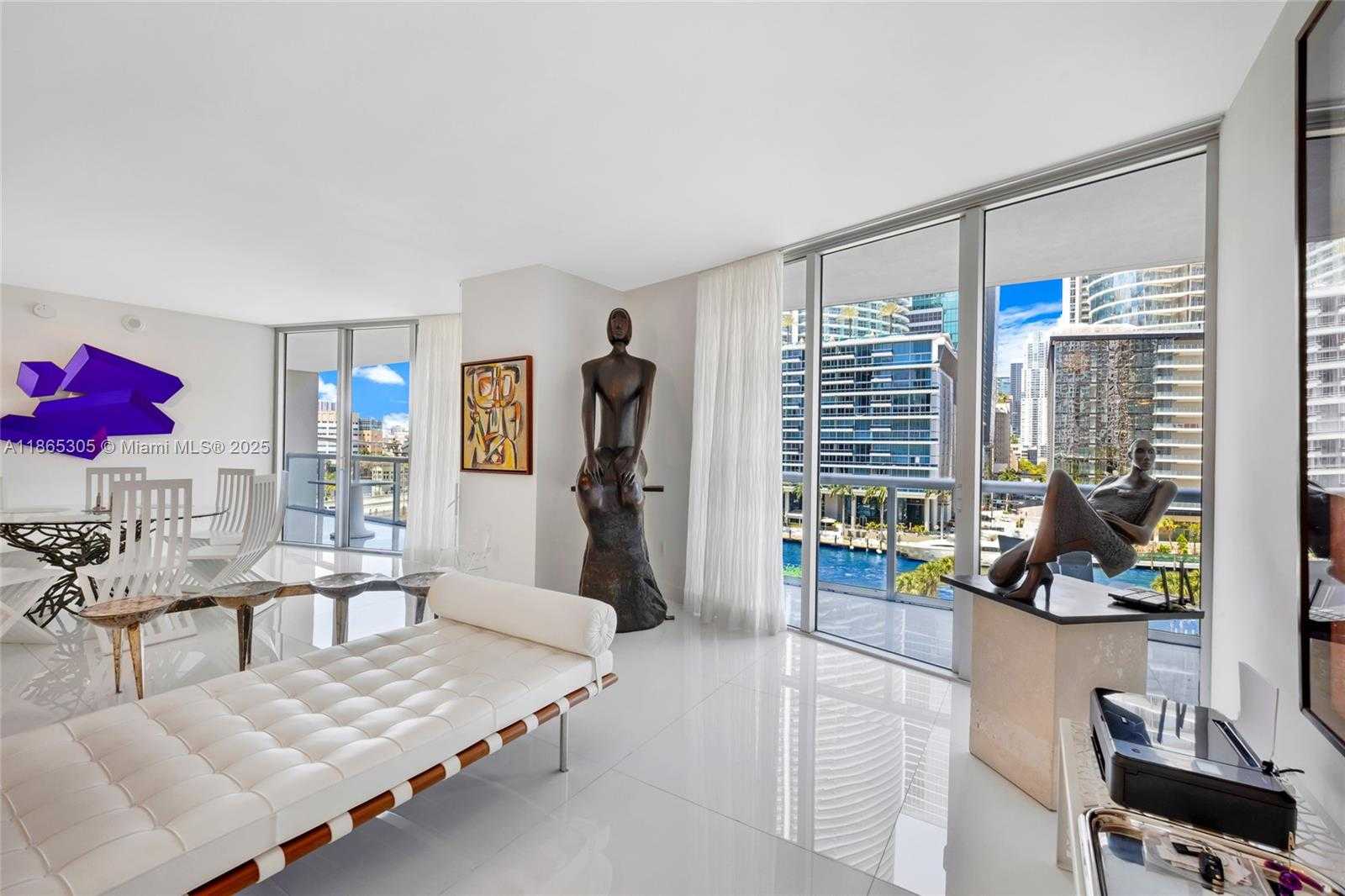 Small Image of 475 BRICKELL AVE #712-714, Miami Number 4