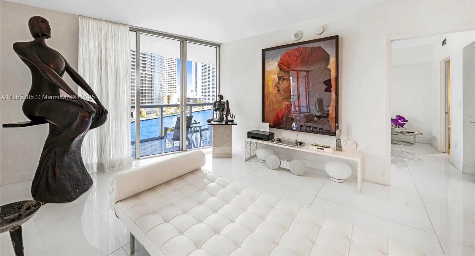 Small Image of 475 BRICKELL AVE #712-714, Miami Number 5
