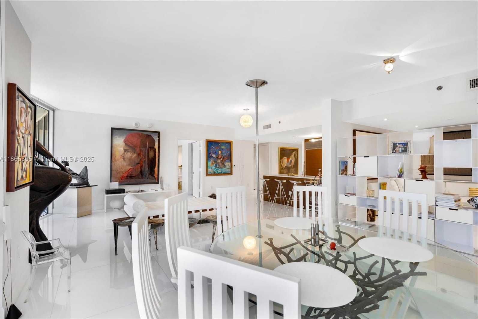 Small Image of 475 BRICKELL AVE #712-714, Miami Number 6