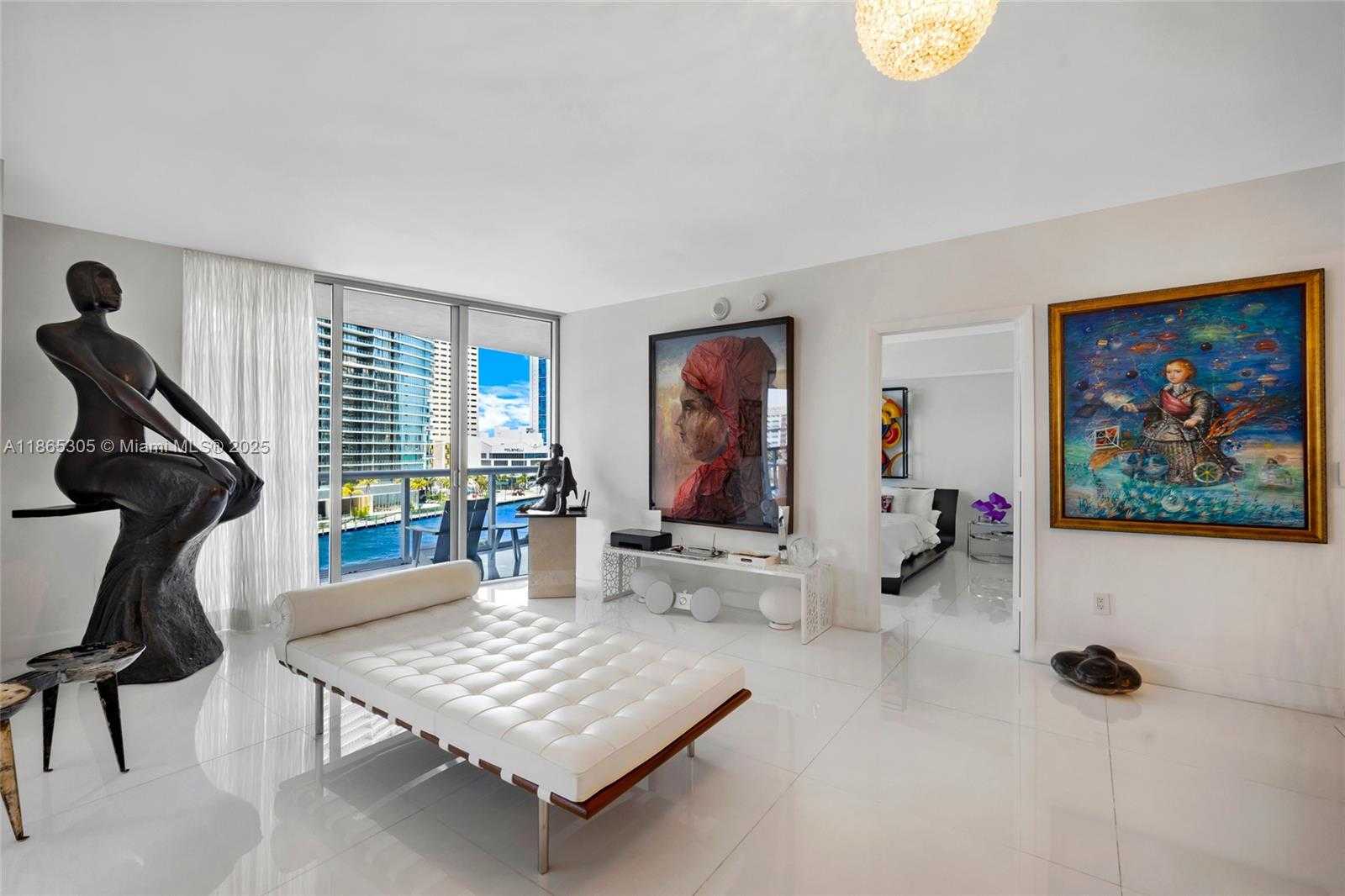 Small Image of 475 BRICKELL AVE #712-714, Miami Number 7