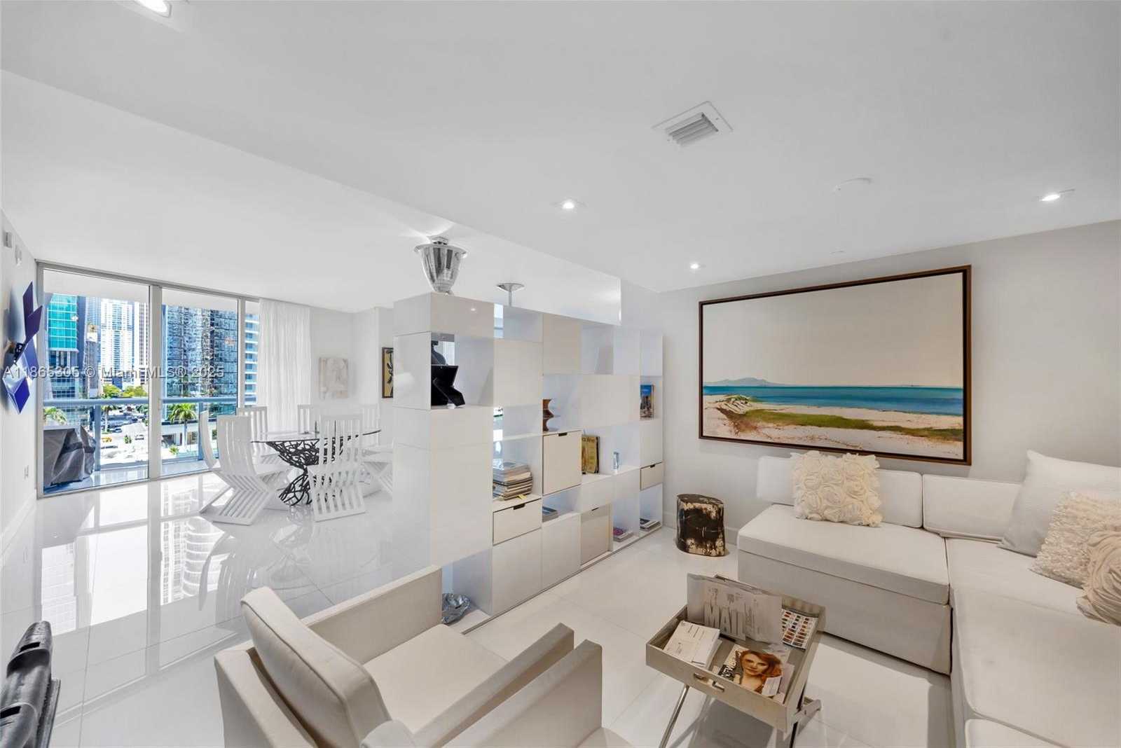 Small Image of 475 BRICKELL AVE #712-714, Miami Number 8