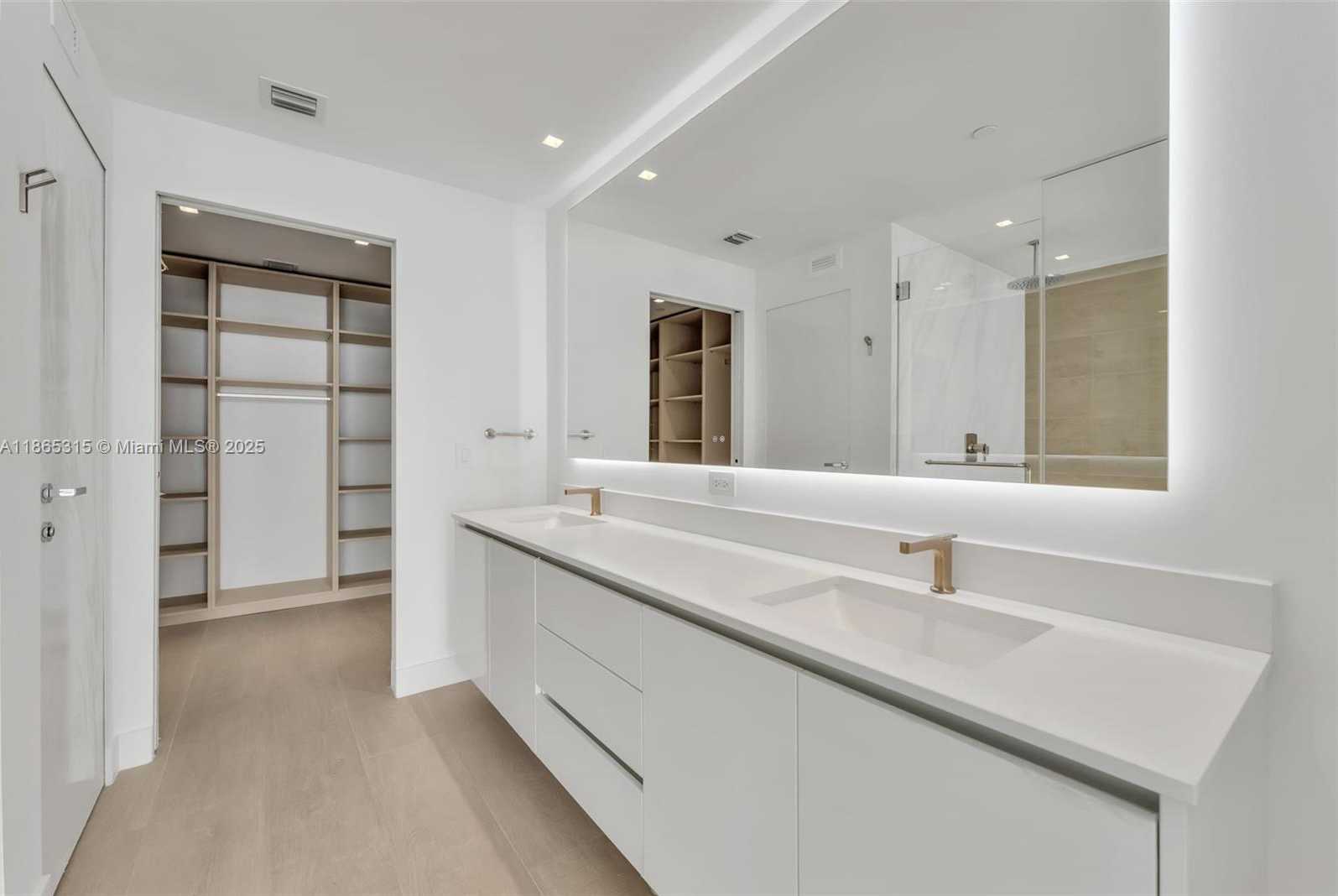 Small Image of 700 NORTH EAST 24TH ST #1207, Miami Number 27