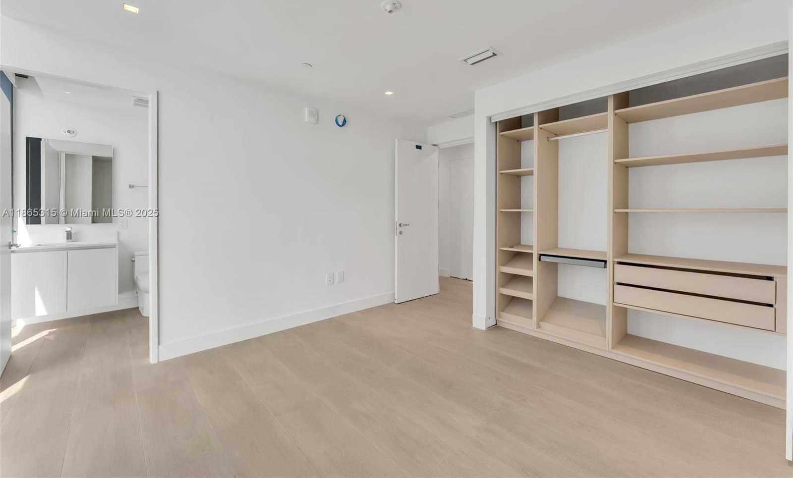 Small Image of 700 NORTH EAST 24TH ST #1207, Miami Number 32