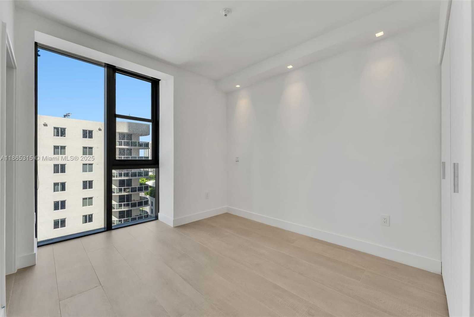 Small Image of 700 NORTH EAST 24TH ST #1207, Miami Number 38